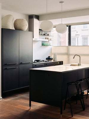 This Design Editor’s Quick-Install Kitchen Is Like a “Sexy, Matte Black Mercedes”